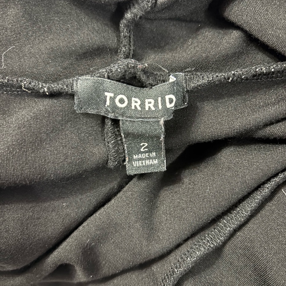 Torrid Black Short Cardigan - Picture 3 of 3